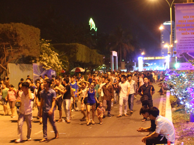 Festival Biển Nha Trang 2013 rộn r&agrave;ng ng&agrave;y khai mạc